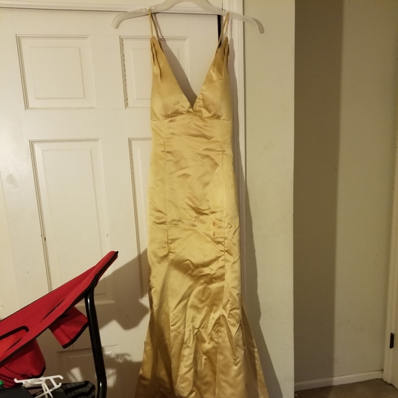 Gold Prom dress - Picture 3 of 10